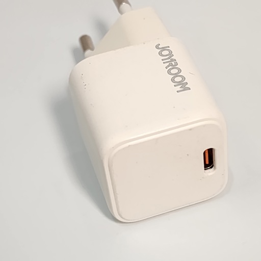 Joyroom 25w Adopter with C type output 's Image Missing